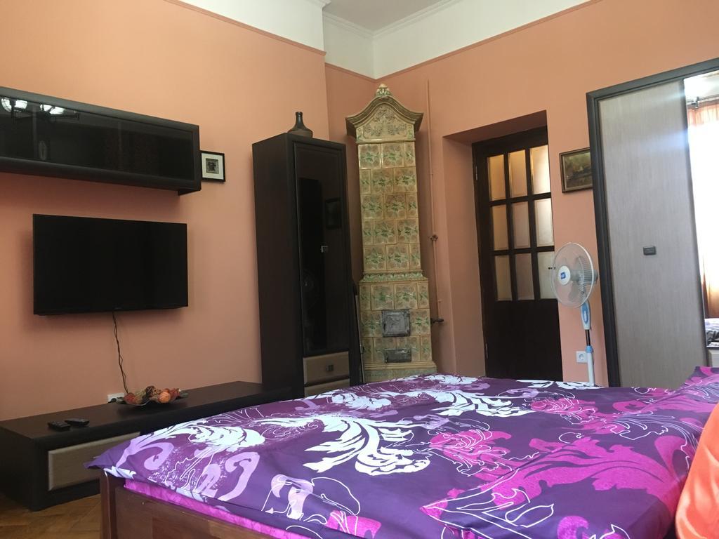 1 Starodubska Apartment Lviv Dış mekan fotoğraf